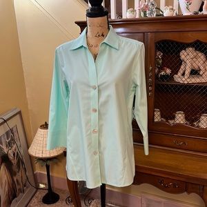 ❤️Foxcroft Aqua 100% Cotton Shirt in New Condition.  Size 14.